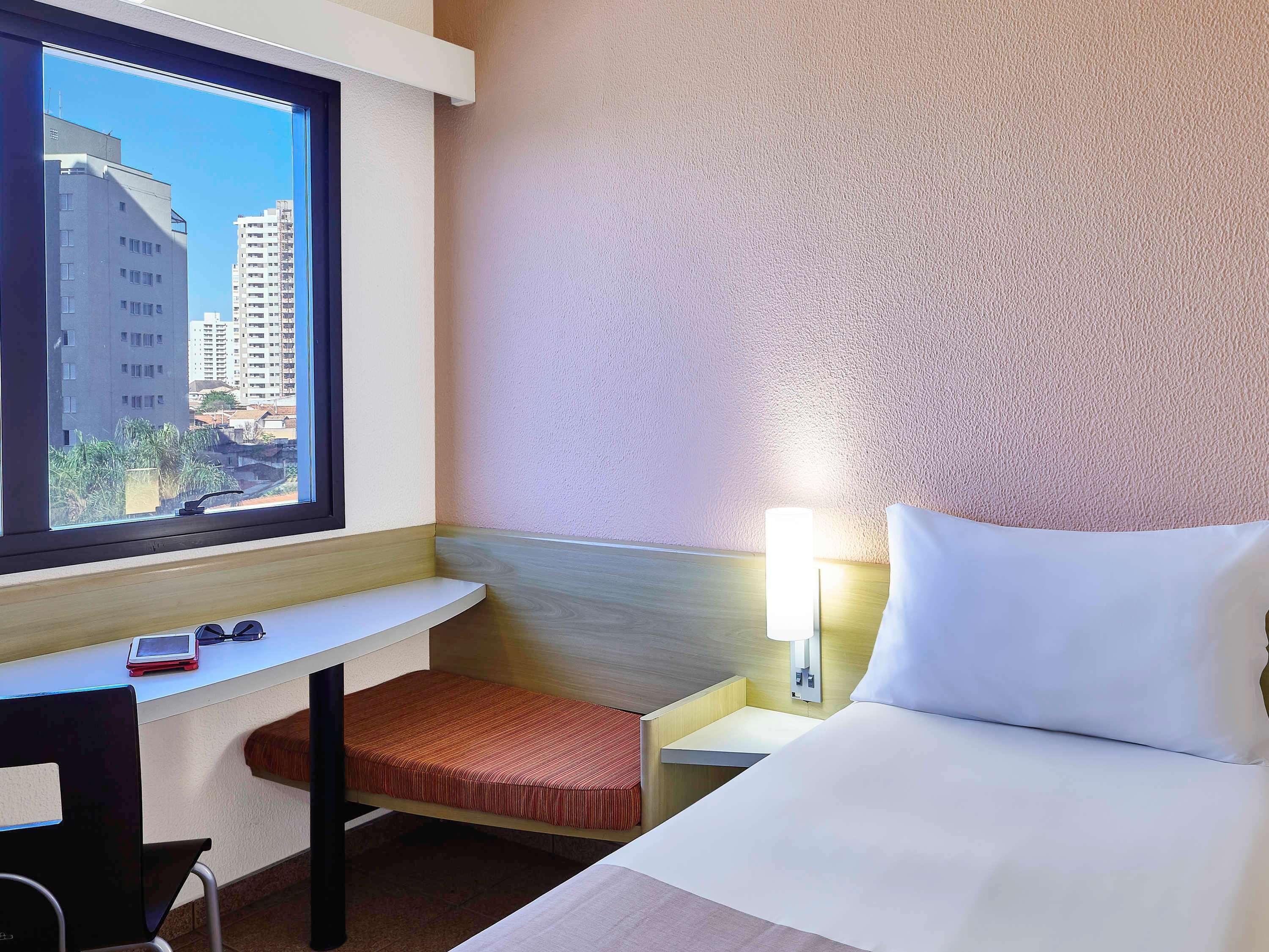 ホテル Ibis Taubaté エクステリア 写真