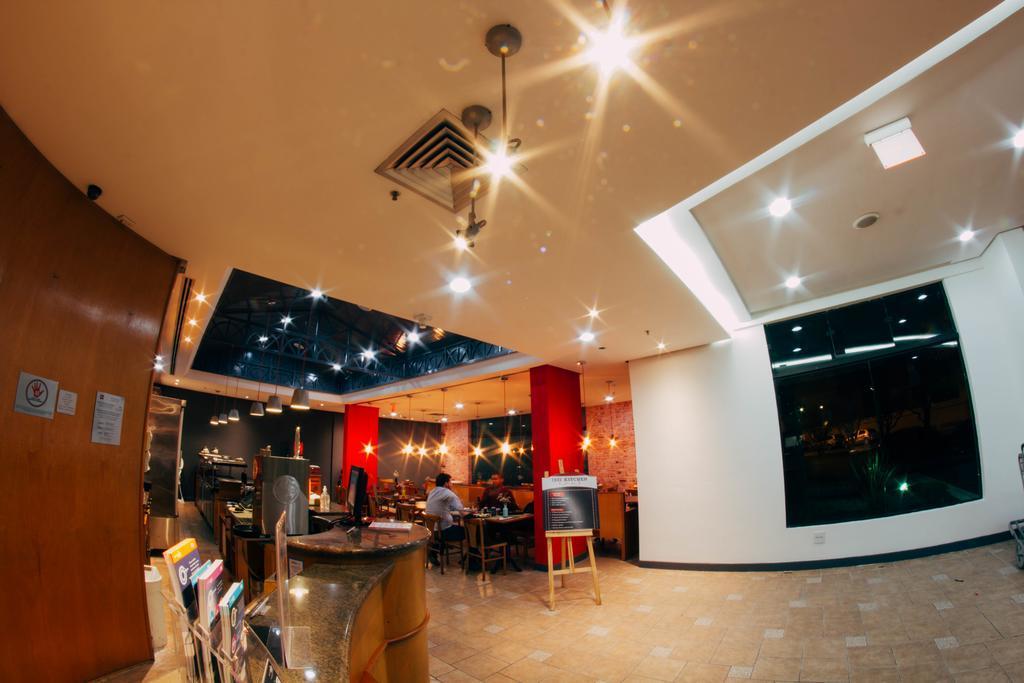 ホテル Ibis Taubaté エクステリア 写真