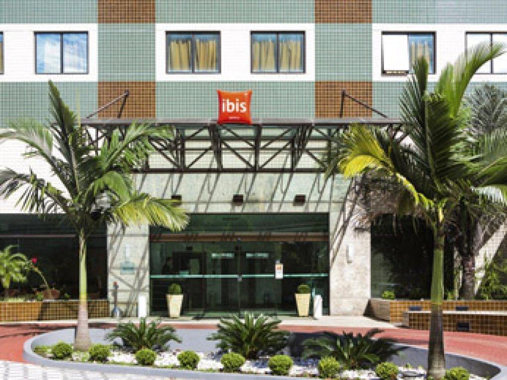 ホテル Ibis Taubaté エクステリア 写真